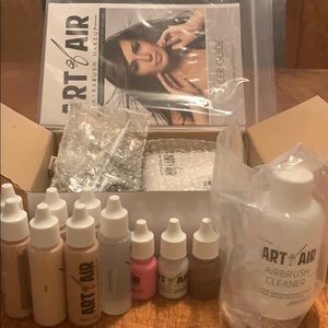 Art of Air Airbrush System w/ Cleaning Kit.